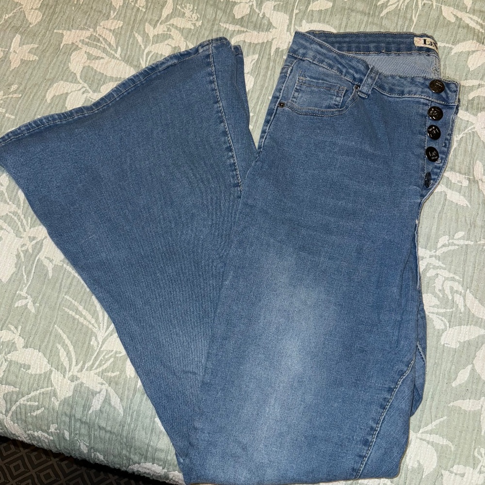 Ultra High-Rise Bell Bottom Jeggings